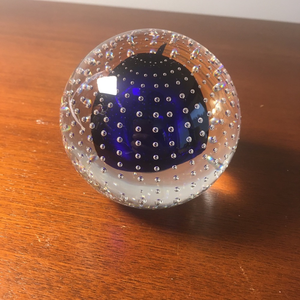 Glass paperweight